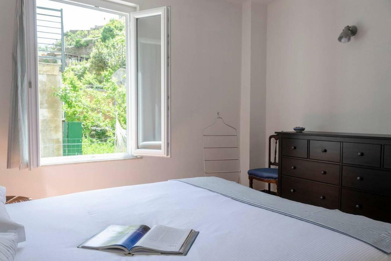 Апартаменты Joivy Family Flat With Little Patio, Cinque Terre Вернацца Экстерьер фото