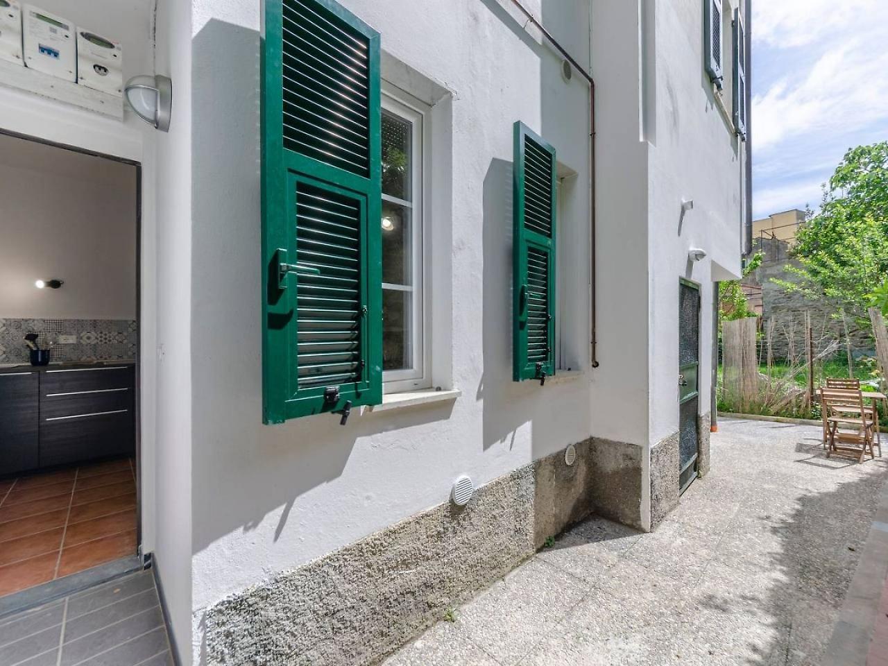 Апартаменты Joivy Family Flat With Little Patio, Cinque Terre Вернацца Экстерьер фото